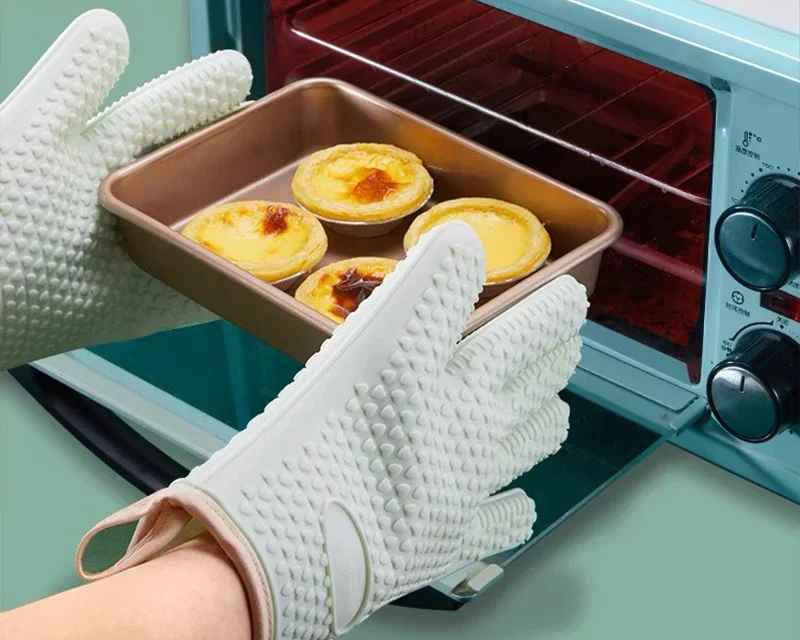 Heat Resistant Silicone Oven Mitts – Non-Slip BBQ, Baking & Cooking Gloves