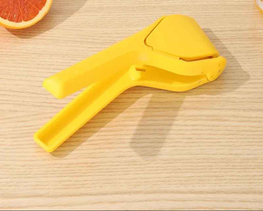 Handheld Lemon Juicer – Manual Citrus Squeezer with Foldable Space-Saving Design